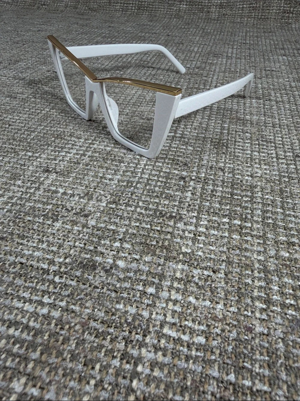 Contemporary White and Gold Geometric Sunglass Frames 90’s Y2K